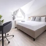 Stella Stays Upscale Penthouse Etiler شقة اسطنبول